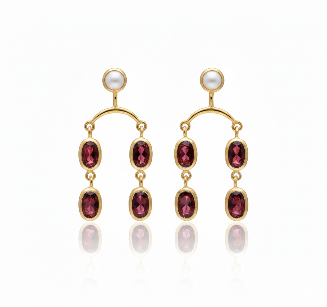 Iris | Cultured Pearl And Natural Garnet | Earrings