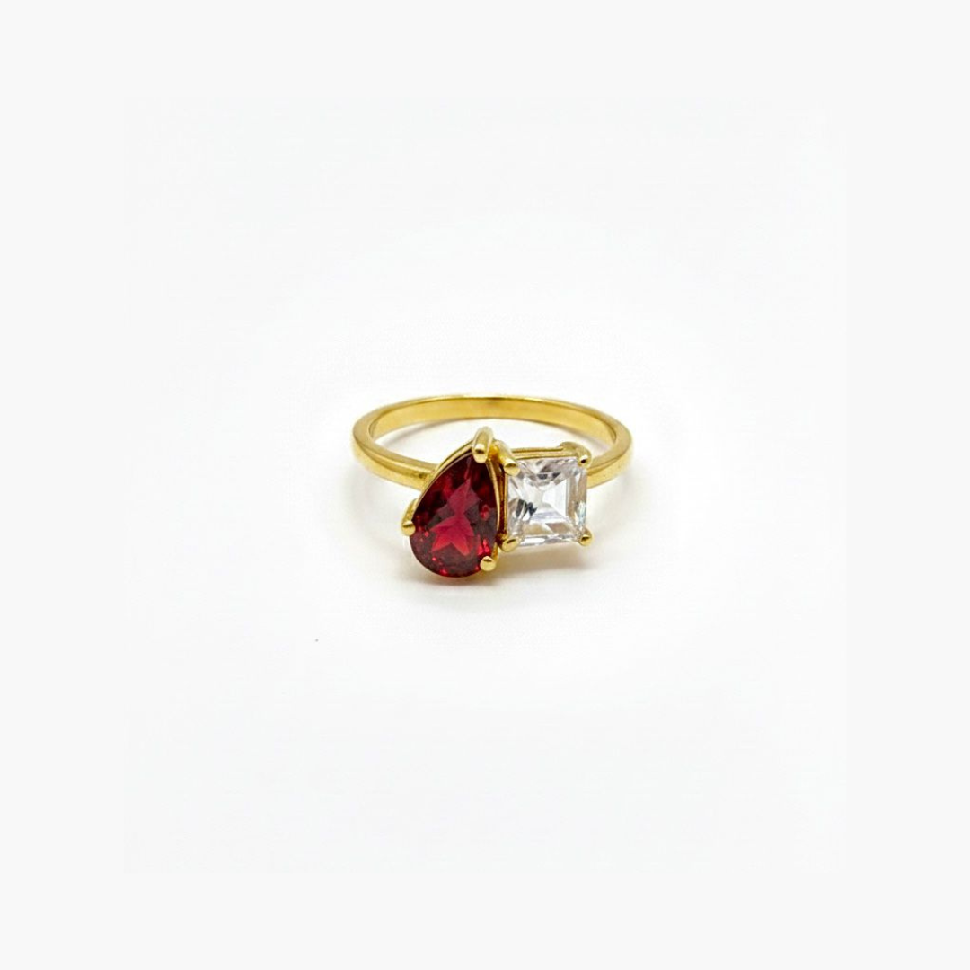 Toi et Moi | Garnet & White Topaz | Ring