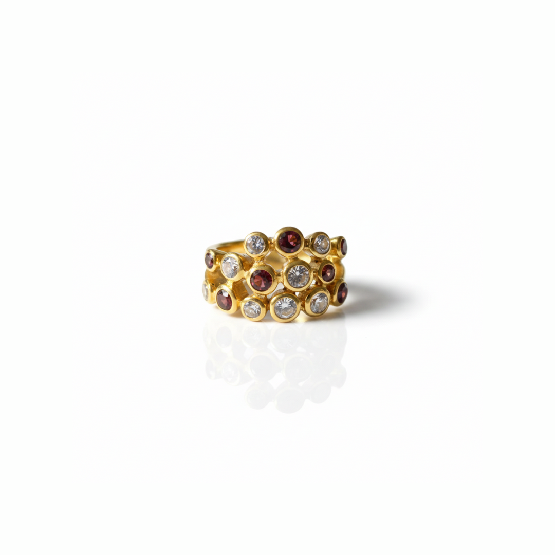 Love Circle | Garnet & Cubic Zirconia | Ring