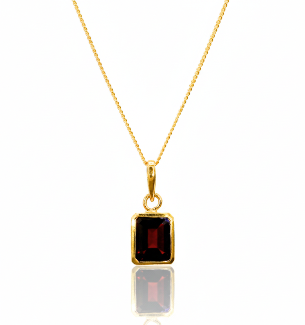 Thea | Garnet | Necklace