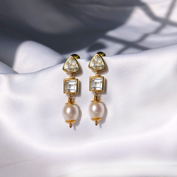 White Topaz & Pearl | Earrings