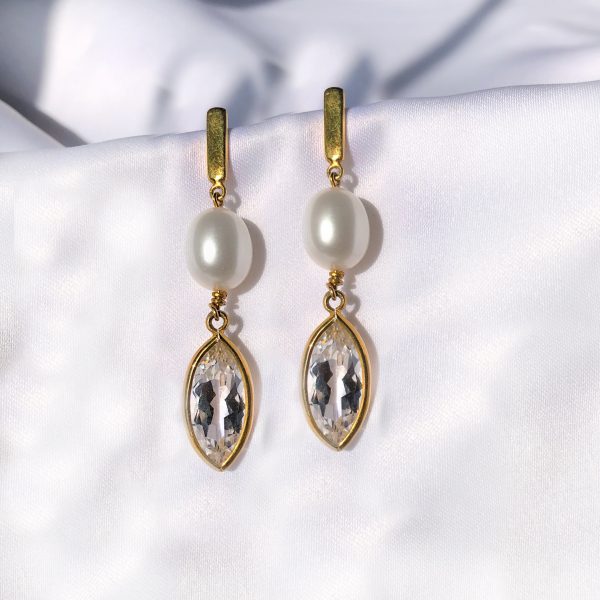 White Topaz & Pearl | Earrings