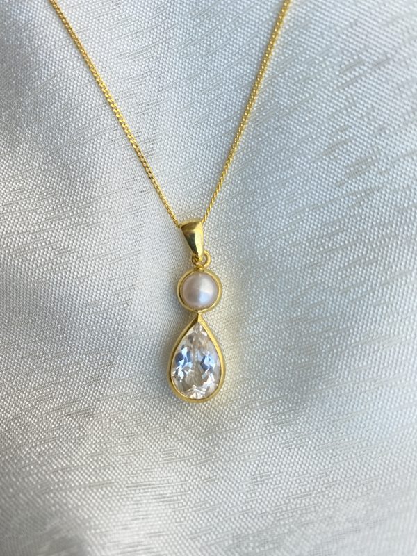 Tara | Cultured Pearl & White Topaz | Necklace