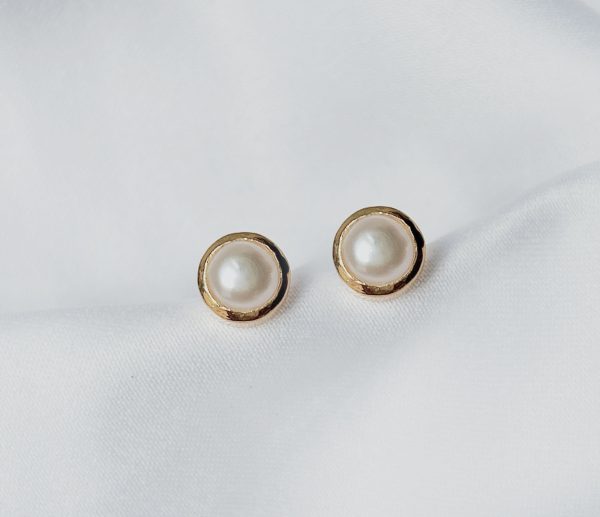 Pearl | Small Stud Earring